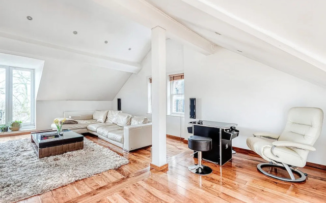 The King of Spades - by Out of Office Lifestyle