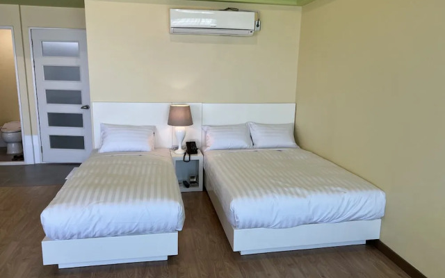 Pine Beach Hotel