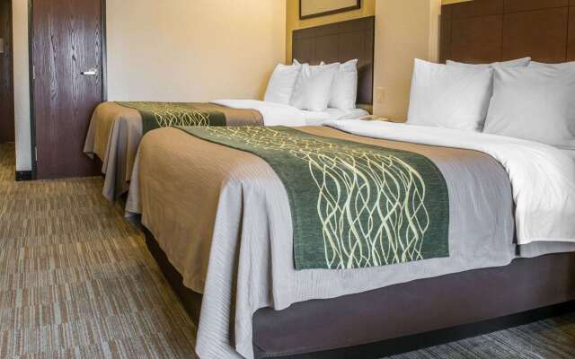 Hometowne Studios & Suites By Red Roof Washington