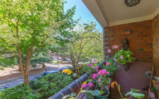 Stylish 2 Bedroom Apartment in Peaceful Richmond