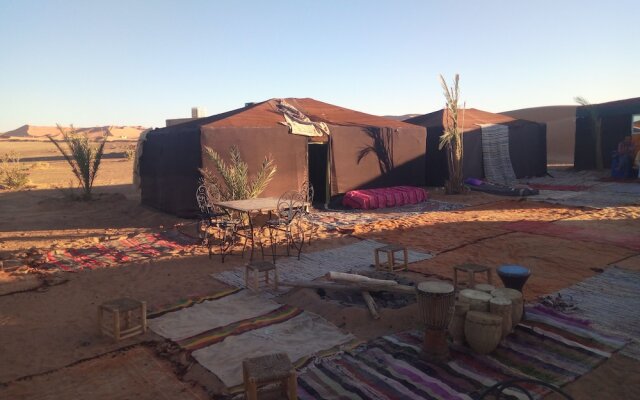 Sahara desert camp