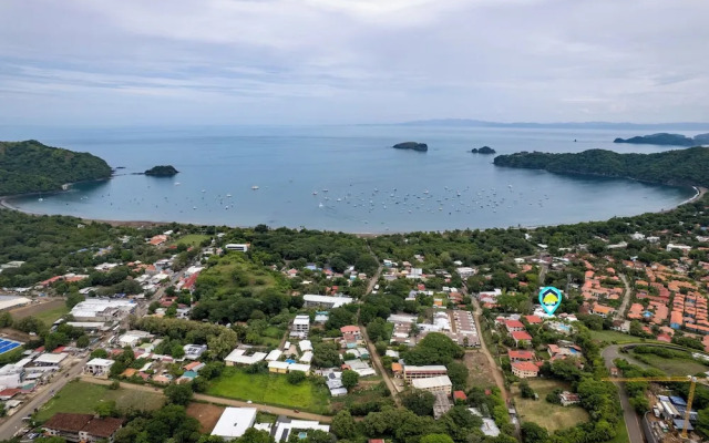 Modern Top-Floor Condo with Panoramic Views and Community Pool