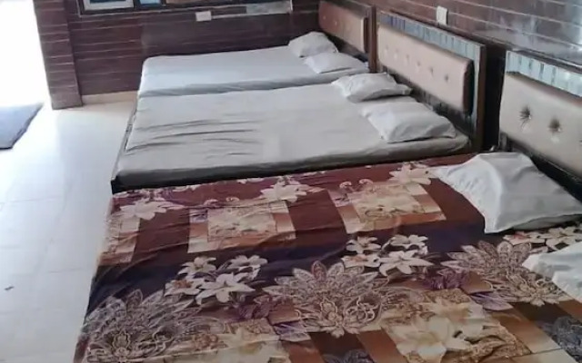 Goroomgo shri Ganpati Guest house
