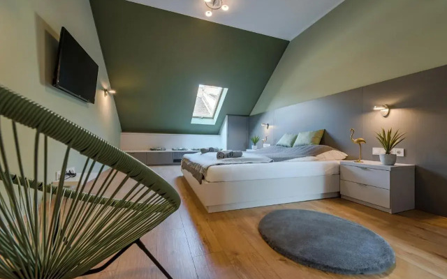 High End Suite Klauzal with AC