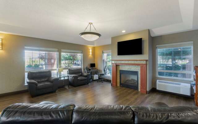 Best Western Plus Park Place Inn & Suites