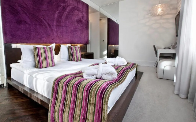 Platinum Residence Boutique Hotel