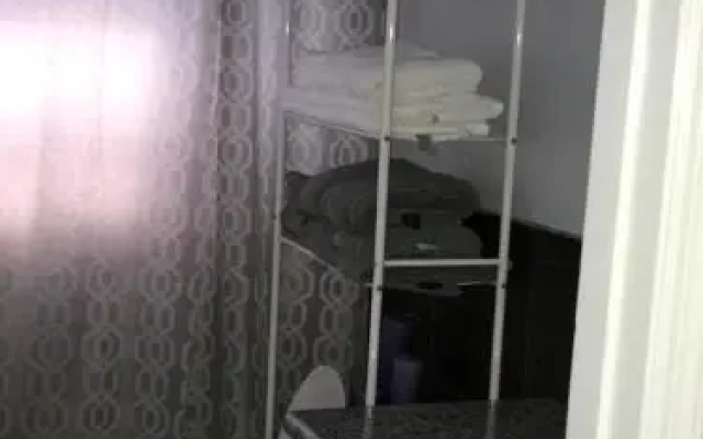 Pete's Guest House Studio