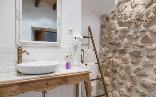 Can Furios Petit Hotel by Can Calco Hotels