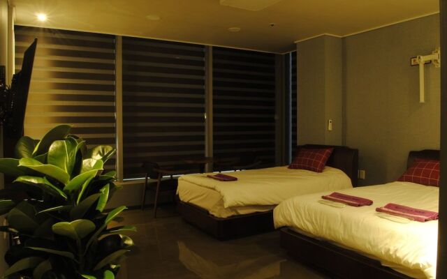 MoonDong's Hostel
