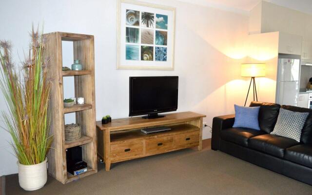Outrigger Bay Apartments