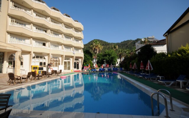 Selen Hotel Icmeler
