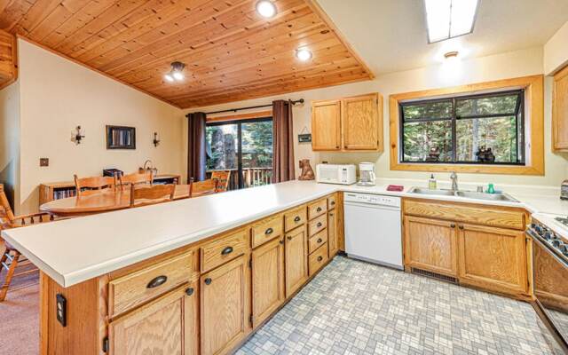 Four Bears Lodge by Tahoe Mountain Properties