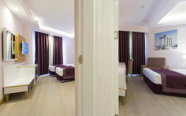 Water Side Resort & Spa