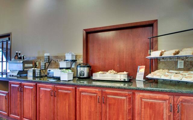 Best Western West Hills Inn