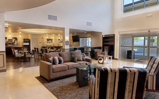 Best Western Plus Miami Airport North Hotel & Suites