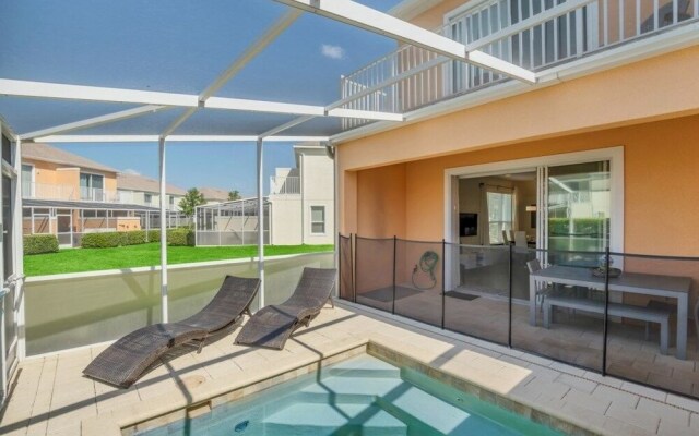 1511retreat 3 Bedroom Townhouse by Redawning