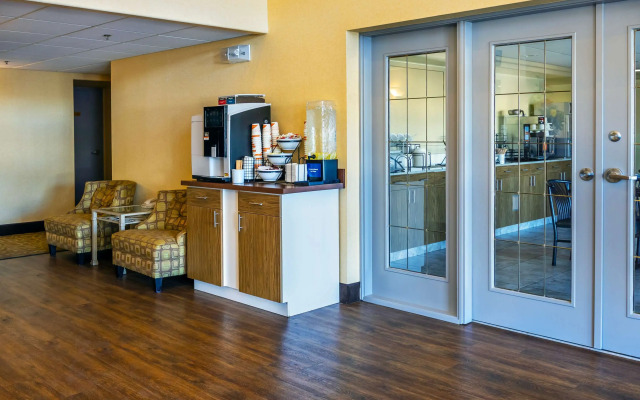 Comfort Inn & Suites