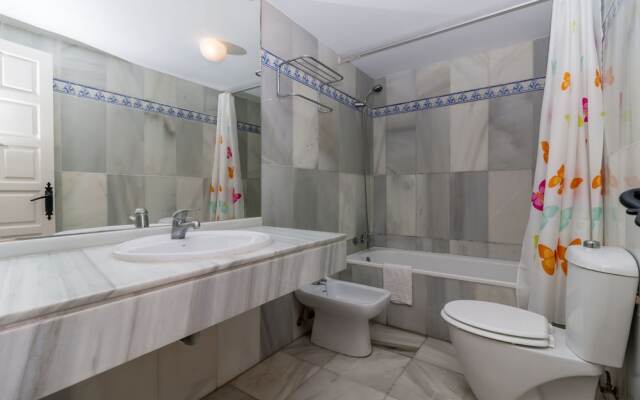 Apartamentos Río Marinas Canovas Nerja