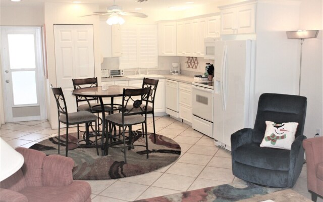 Jamaica Royale 097 - 2 Br Condo