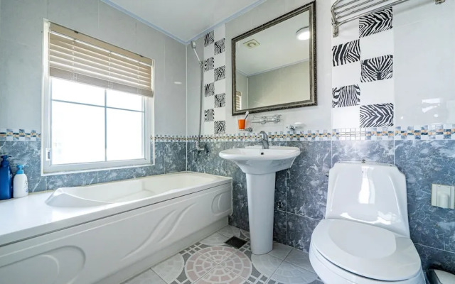 Gangneung Pension Sea and - Pet Friendly
