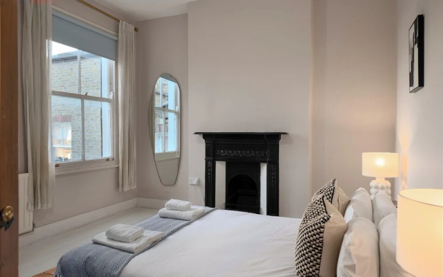 VESTO Three Bedroom Apartment in Clapham
