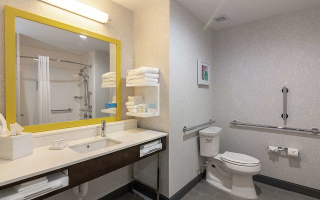 Hampton Inn & Suites Dallas East