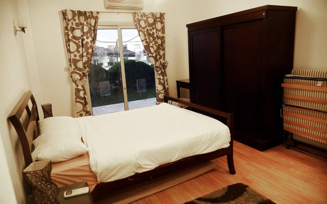 Carlton Deluxe Residences & Apartments