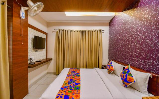FabHotel Prime Grand Palace