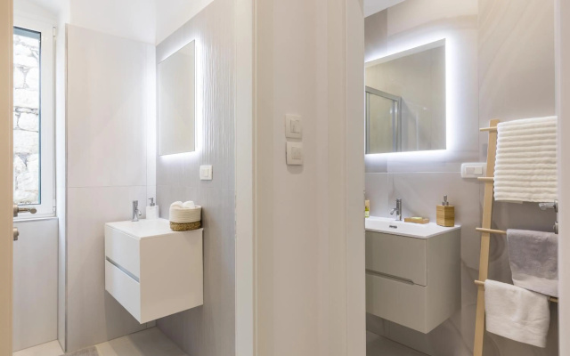 Adriatik Lux Teatro 2