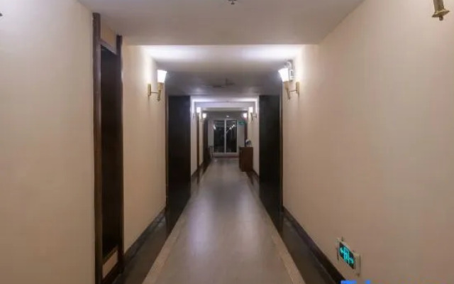 Royal Hotel