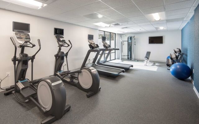 Hampton Inn & Suites Charlotte/South Park at Phillips Place