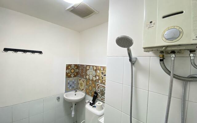 Bohemian Beauty Studio Room At Grand Asia Afrika Apartment