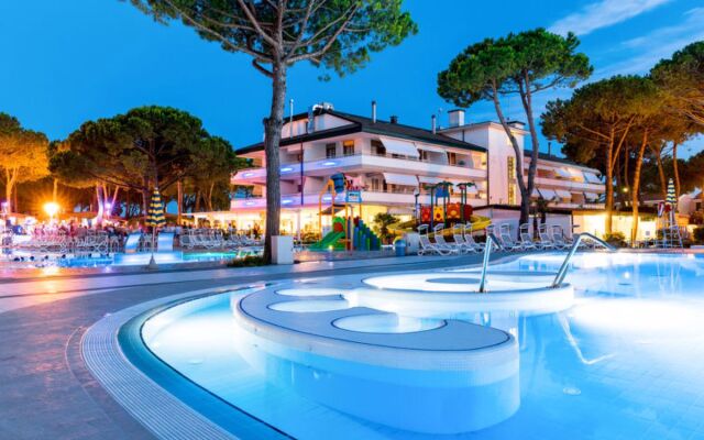 Residence Village (CLL240)