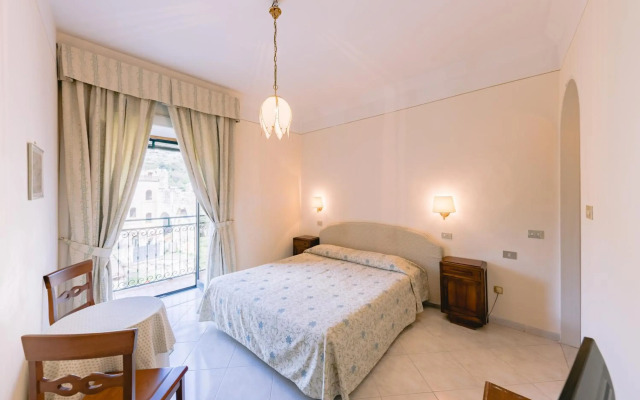 Hotel Toro