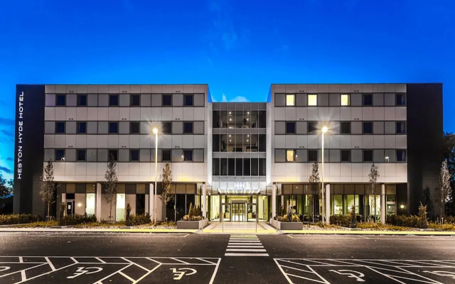 Heston Hyde Hotel