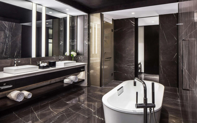 Hilton Ningbo Dongqian Lake