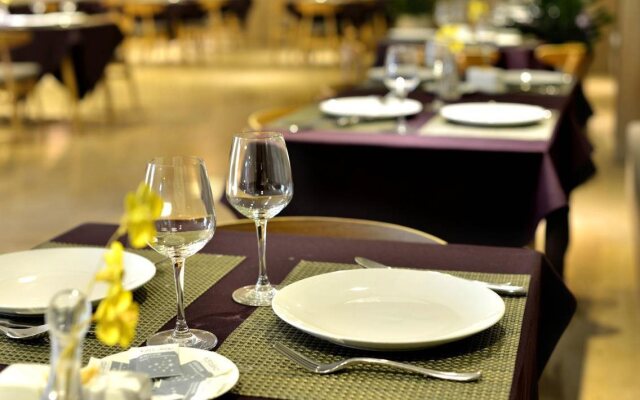 Hanzhong Atour Hotel