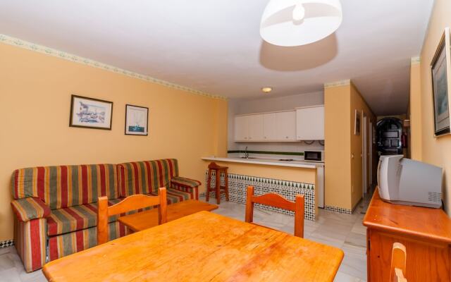 Apartamentos Río Marinas Canovas Nerja