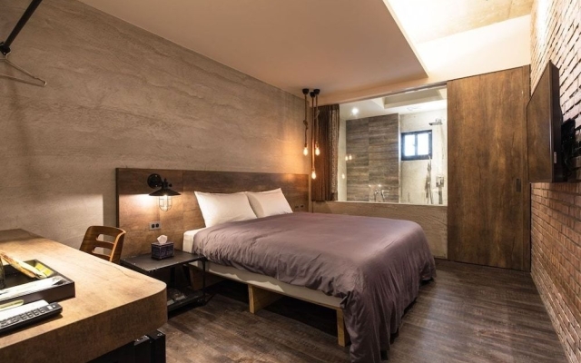 Wild Hotel