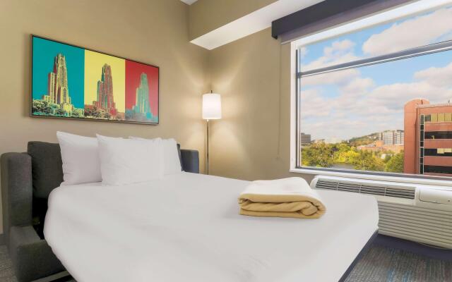 Hampton Inn & Suites Pittsburgh-Downtown