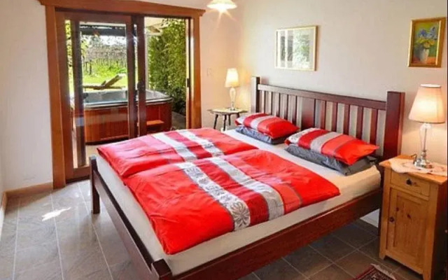 Stephanette's Cottage