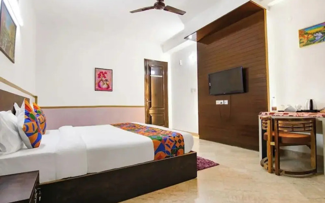 Hotel Viraj