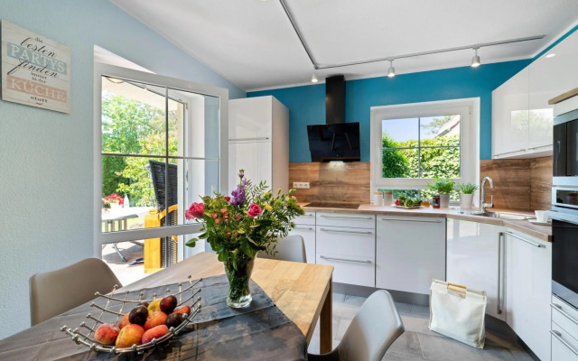 Am Bahndamm _Haus Meerblick_