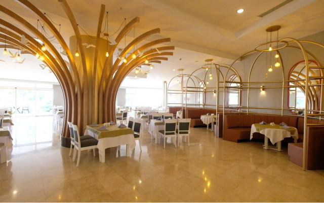 Seaden Sea World Resort & Spa