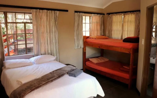 Lidwala Lodge - Hostel