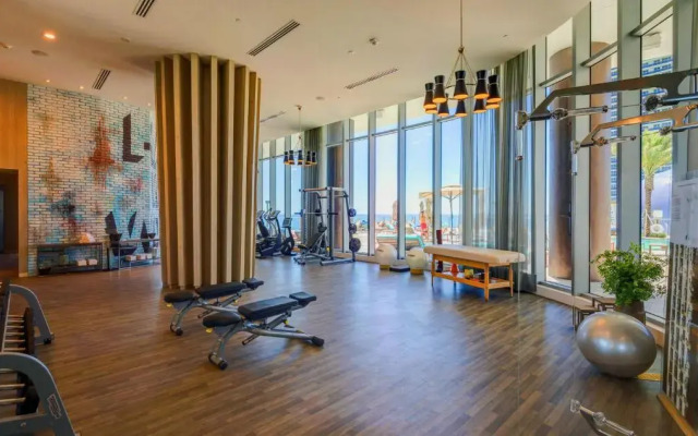 Hyde Beach Condos by Ammos VR