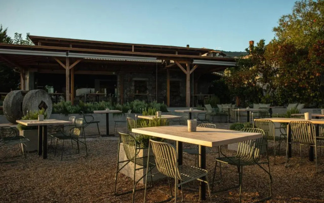 Melitsina Village Hotel