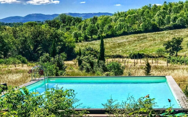 "exclusive Leisure Pool - Italian Garden of Heaven - 12 Guests"