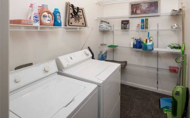 White Mountain Paradise - Four Bedroom Cabin