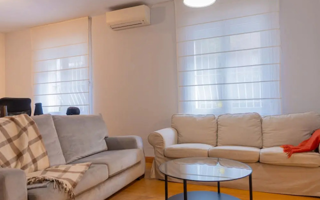 M Pdh52 Apartamento Amplio y Elegante en Paseo de